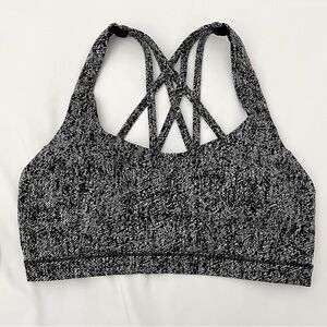 Lululemon Free To Be Serene Bra Black White Sz 8
Pads included
